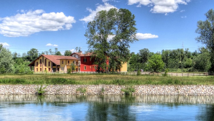 SOGGIORNI in un'OASI Naturale nel PARCO del TICINO! A pochi chilometri dalla citta di MILANO, da MALPENSA, dalla FIERA MILANO RHO, dai LAGHI e dai punti più strategici di LOMBARDIA