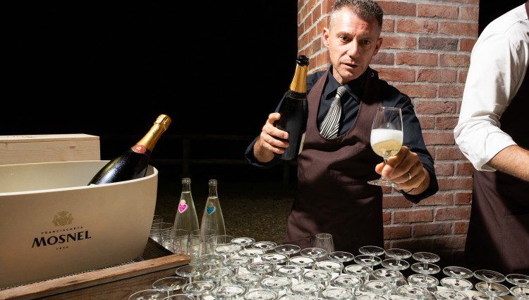CASSOEULA & BOLLICINE Franciacorta MOSNEL